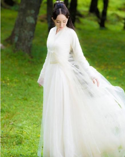 盤點五位古裝最仙明星：楊冪、趙麗穎、劉亦菲，誰是你心中的仙女首選？